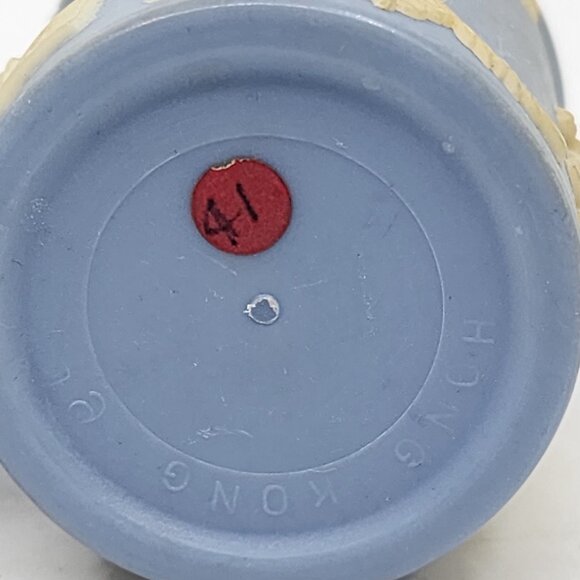 VTG Betsy Ross and Liberty Bell Wedgewood Motif Salt & Pepper Shakers Blue 1976 - Picture 5 of 8